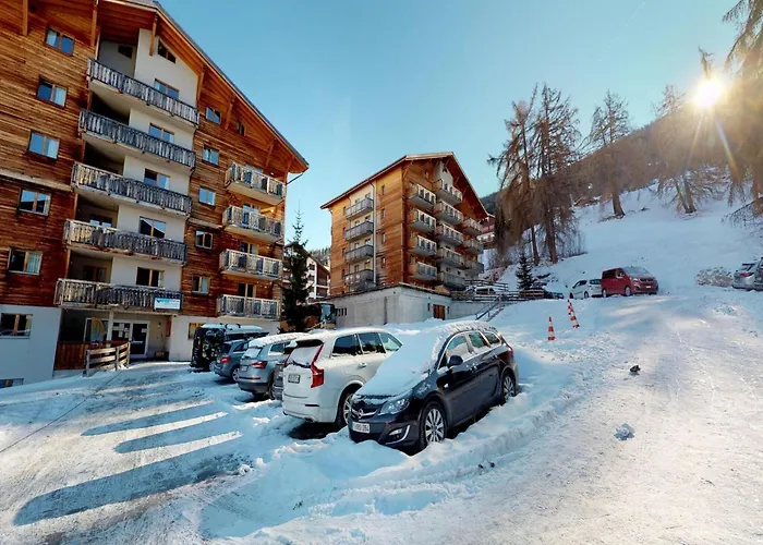 Apartamento On Floor Four With Balcony *