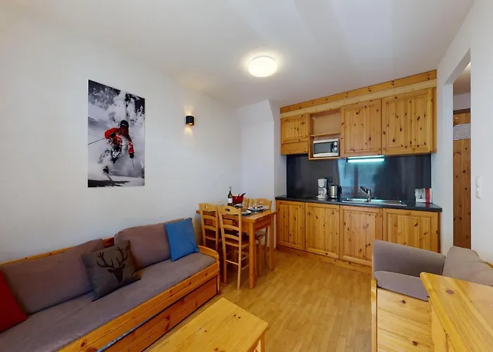 On Floor Four With Balcony Διαμέρισμα