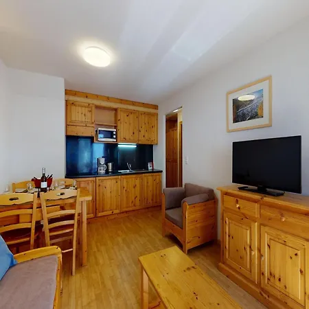 On Floor Four With Balcony Daire Nendaz