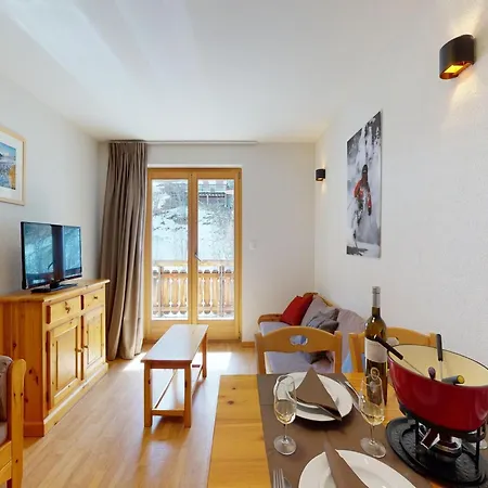 公寓 On Floor Four With Balcony 南达