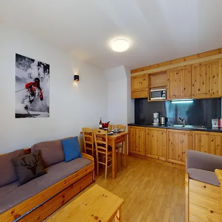 On Floor Four With Balcony Daire